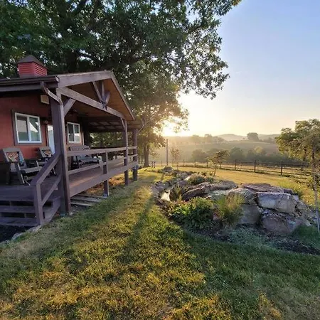 Peaceful Cabin-Breathtaking Views Near Branson, Mo